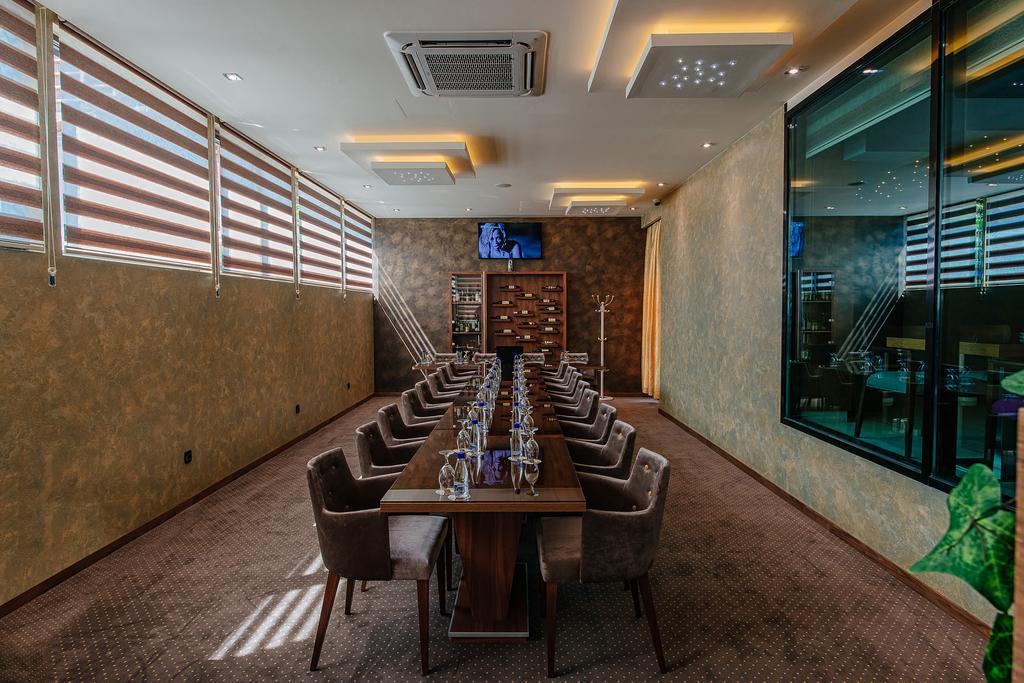 Hotel New Star Podgorica Extérieur photo
