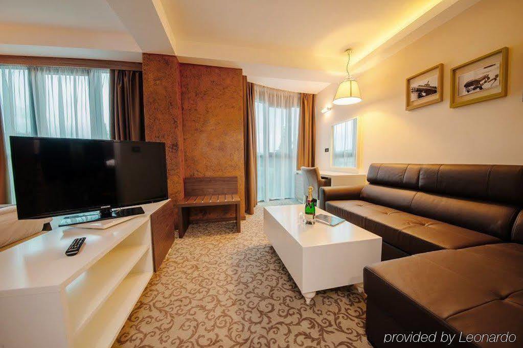 Hotel New Star Podgorica Extérieur photo